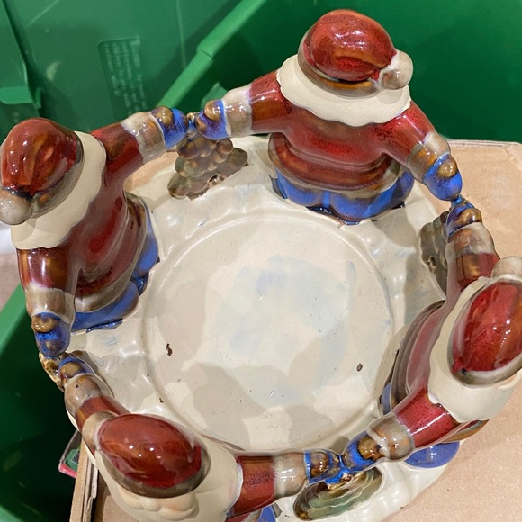 Santa Claus Holiday Candle Ring - Picture 3 of 6